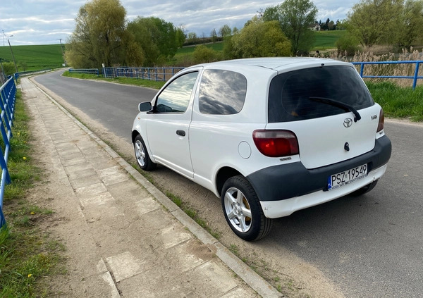 Toyota Yaris cena 3999 przebieg: 399304, rok produkcji 2002 z Szamotuły małe 67